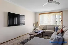 Coastal Comfort Near Jervis Bay - Image 2