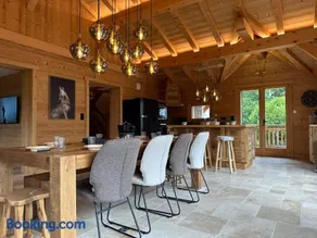 Chalet spacieux avec confort, 5 chambres, parking - Image 4