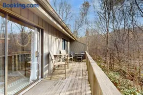 Rumbling Bald Resort Unit 2004 - Image 3