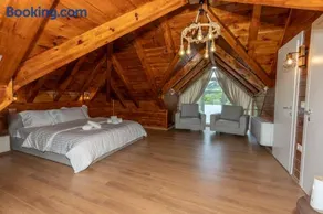 KayakHotel - Image 3