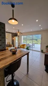 Appartement neuf, avec vue montagnes. - Image 1