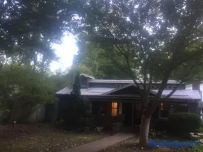 The Bell Moon Cottage - half a block from downtown - Image 1