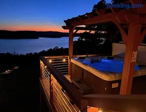 Enchanting Cottage with Sweeping Lake Views, Golden Sunsets, Hot Tub, Nature Trail & Dog-Friendly - Image 2