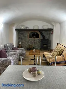 Vivienda Turística de Alojamiento Rural "El Pino" - Image 1