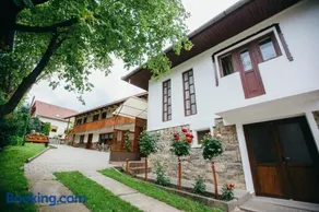 Gyöngyvirág Panzió - Image 2