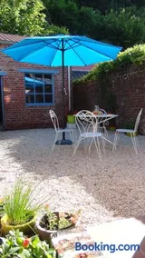 Chez Louise - Image 1