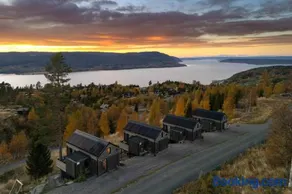 Fugleredet 1 · Vinner-hytten · Mjøsa-utsikt · 30 min OSL - Image 1