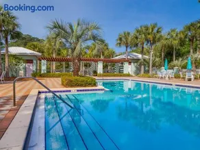 Gulf Place Courtyard 29 by Newman-Dailey - Image 2