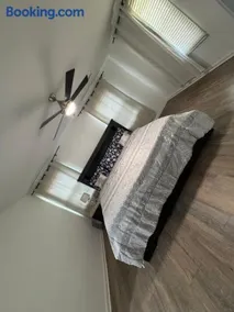Premium Executive Suite, 4BR 4BA, Near Charlotte, NC, 5 Min to CaroMont, Sleeps 8 to 9 Guests - Image 5