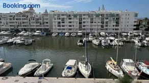 Precioso piso con vista al canal y piscina en roses AV-69 - Image 2
