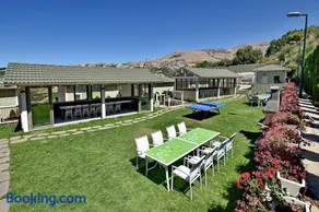 White Suites - Image 2