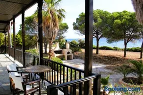 The Sisters Beach House - Image 3