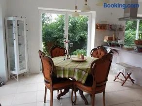 Haus Rosengarten- Ruhige Ferienwohnungen im Grünen - Image 3