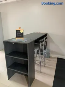 Lindo JK para 2 pessoas com garagem wifi e ar condicionado - Image 5