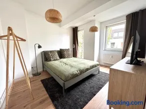 SuperHosts ZENTRUM - Parkplatz - TERRASSE - King-Bett - NETFLIX - Image 1