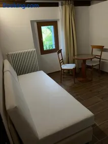 b&b JCM - Image 4