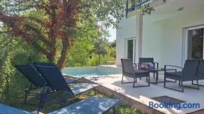 Casa Istriana Romano Relaxing Holiday Home with Pool - Image 2