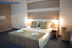 Hotel Rivero A&S - Image 2