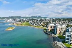 Modern Apartment near Airport - Image 5