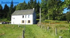Maison accueillante à Saint-Gènes-Champespe + Vue sur le lac - Image 1