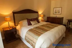 The Woodhouse Arms - Image 1