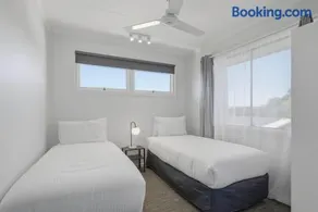 Margate Beachside Haven - Image 3