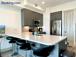 The Heights - London Dream Stay - Image 3