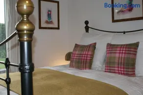Keeper's Lodge - Image 1