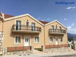Helianthus Apartments - Image 2
