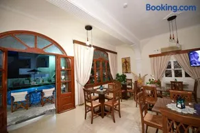 Philoxenia Hotel & Studios - Image 2
