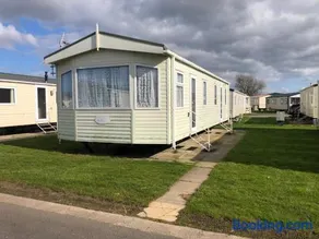 Lovely 3 bedroom 8 berth caravan in Rhyl - Image 1