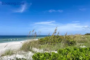 High Tides Low Rates Open Sun - Wed! - Image 1