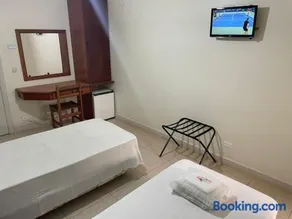 Regio Plaza Hotel - Image 4