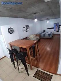 Depto calle 20 y 37 - monoambiente, muy bonito y luminoso! - Image 2