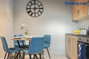 Extended Stays Welcome - Sleeps 11 - FREE Parking - Hosted by HG Horizon Properties - Image 4