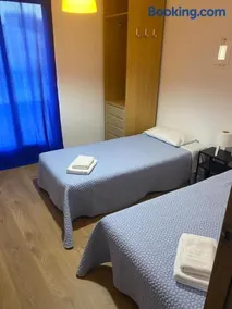 Casa Urbana en Marín - Image 2