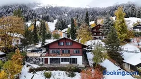 Chalet Rose Bay - Image 1