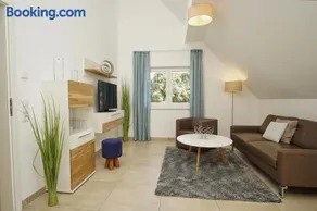 Strandresort Rex Rugia Ferienwohnung 13-8 mit Sauna- und Schwimmbadnutzung im AHOI Sellin - Image 3