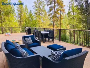 Large Deck & Spa & Games & Vaulted Ceiling Cabin - Image 2