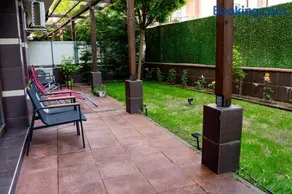Quiet Garden Retreat, Private Patio Free Parking - Image 1