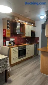 Kemi Cozy Corner, a Stylish Two-Story Apartment - FREE PARKING & WiFi - Image 4