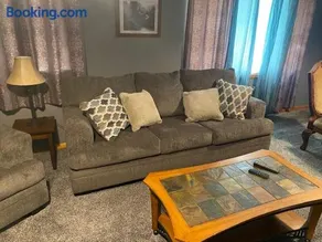 Lodge 545 Complete Large brick house fully furnished - Image 3