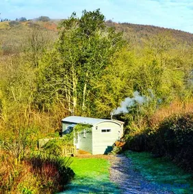 Finest Retreats - Shepherds Retreat at Morrells Wood - Image 4