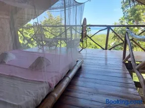 Jungle bar Resto & Cottages - Image 2