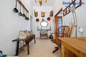 Hauzify I Villa del Castell - Image 4