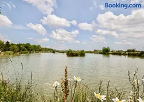 Hanworth Country Park - Image 4