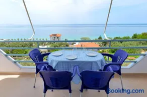 White Hotel - Image 4