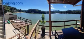 Casa na Margem da Represa em Rio dos Cedros - Image 1