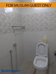 Yasmeen Studio Roomstay Kijal - Room 1 - FOR TWO PERSON ISLAM GUEST ONLY - Image 4