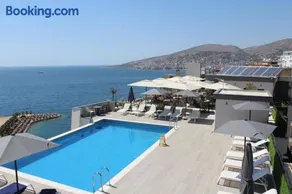 The Queen's Lion Premium HOTEL - Image 1